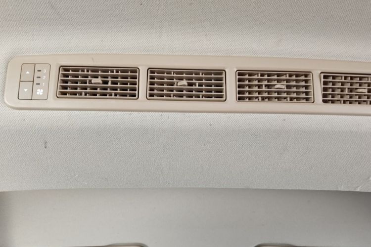 五菱汽车 五菱宏光 2021款 1.5L改款 S舒适型 液压助力LAR中控内饰7003