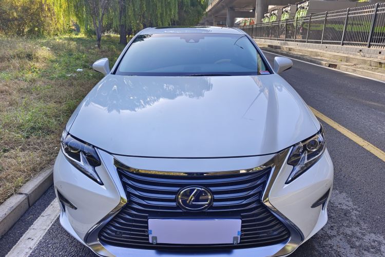 雷克萨斯ES 2015款 300h 舒适版车身外观6001