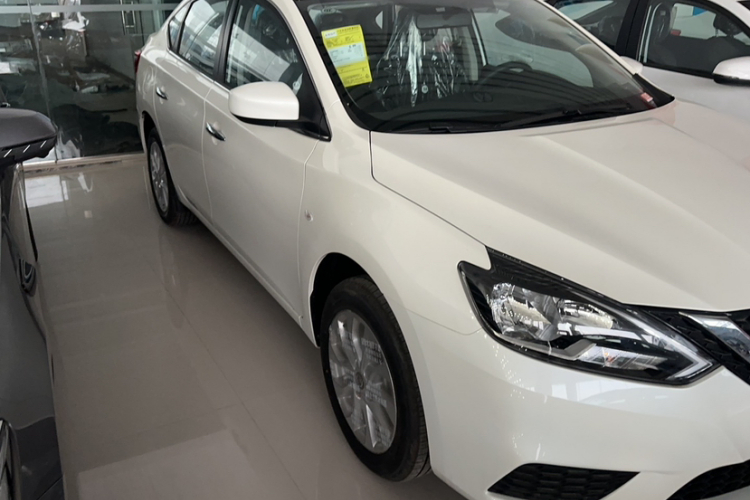 日产 轩逸 2024款 改款三 经典 1.6XE CVT舒适版车身外观6002