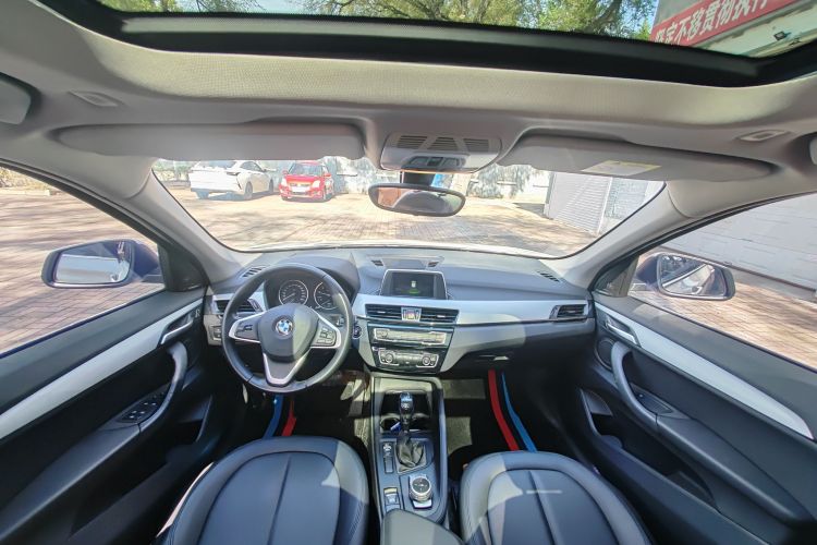 宝马X1 2018款 sDrive18Li 时尚型中控内饰7002