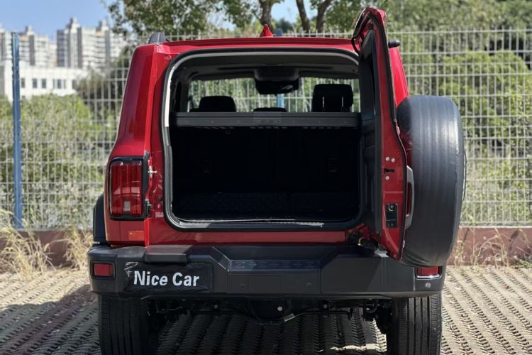 坦克300 2021款 越野版 2.0T 挑战者中控内饰7008