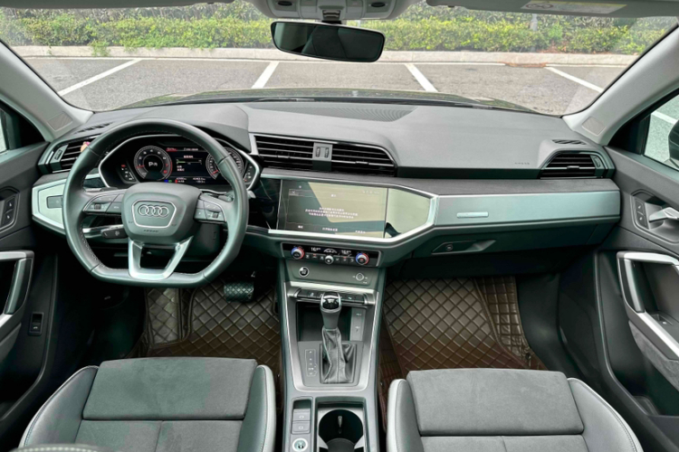 奥迪Q3 2023款 35 TFSI 时尚动感型（1.5T）中控内饰7008