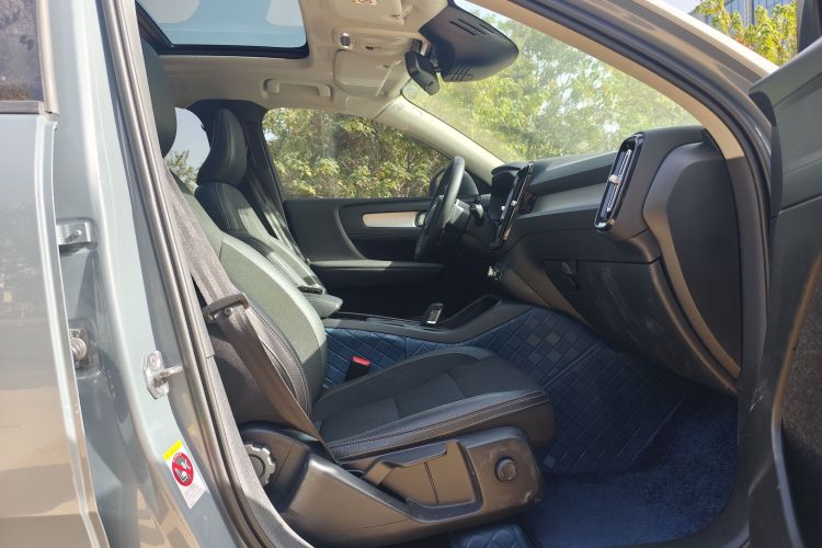 沃尔沃XC40 2020款 T3 智行时尚版中控内饰7011