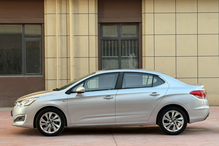 雪铁龙C4L 2015款 1.6T 自动尊贵版车身外观6004