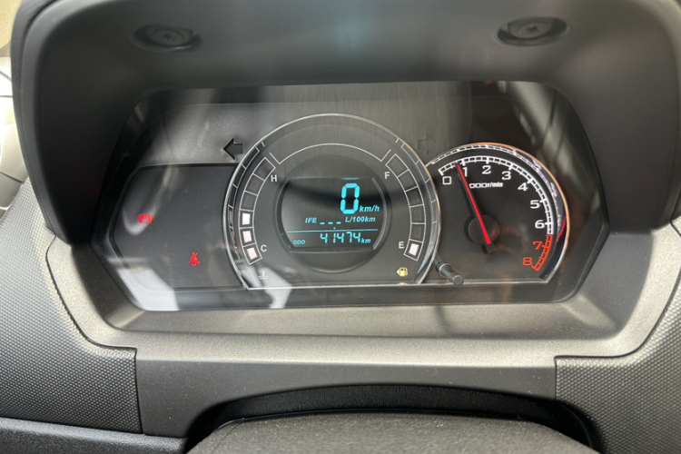 长城M4 2014款 1.5L 手动豪华型中控内饰15