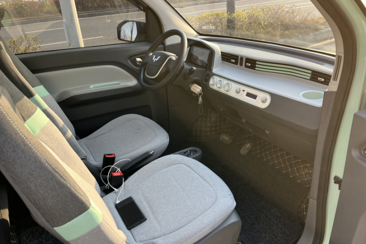 五菱汽车 宏光MINIEV 2022款 马卡龙臻享款 磷酸铁锂中控内饰7002