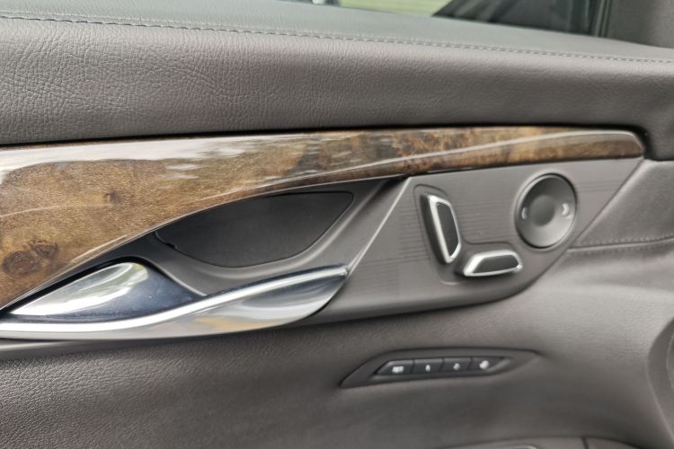 凯迪拉克CT6 2021款 28T 领先超级巡航型局部细节9008