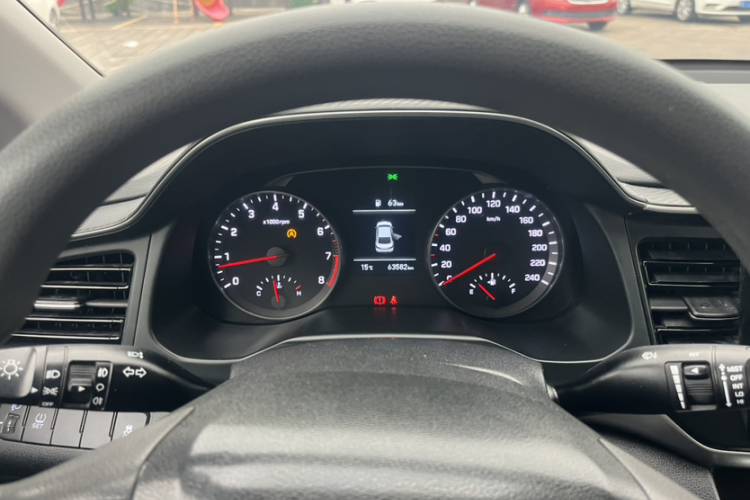 现代 领动 2019款 1.5L 手动智炫·活力型中控内饰15