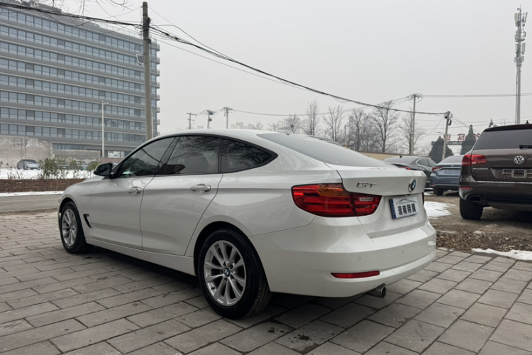 宝马3系GT 2014款 320i 领先型车身外观6003