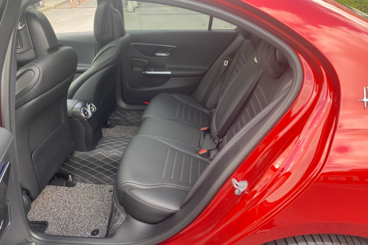 奔驰C级 2022款 改款 C 260 L 运动版中控内饰7002