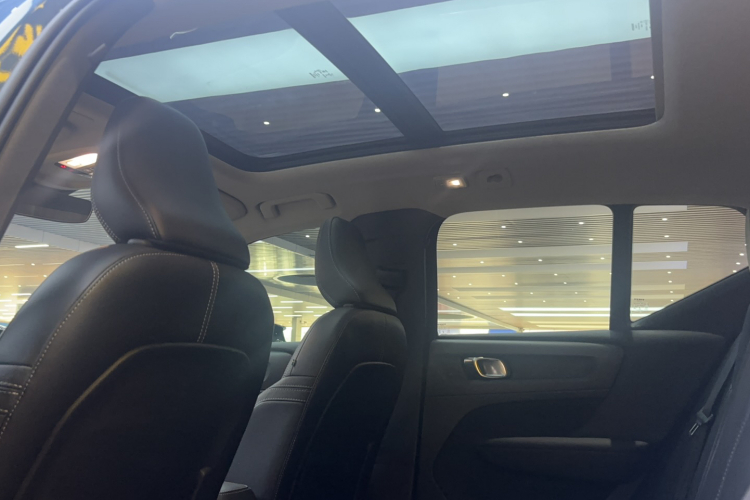 沃尔沃XC40 2023款 B4 四驱智远豪华版局部细节22