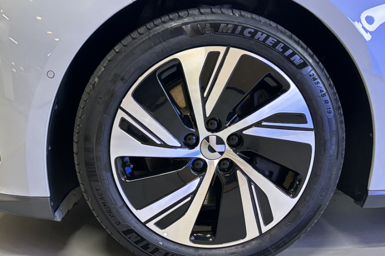 蔚来ET5 2022款 75kWh车身外观6011