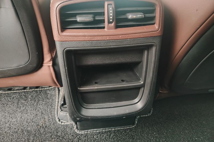 别克 昂科威 2020款 20T 两驱豪华型局部细节9013