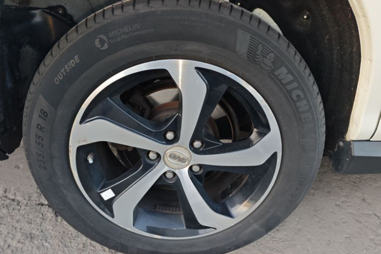 比亚迪S7 2015款 2.0T 自动尊贵型车身外观6006