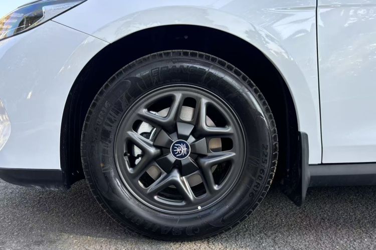 比亚迪 秦PLUS 2025款 DM-i 智驾版 55KM领先型车身外观6007