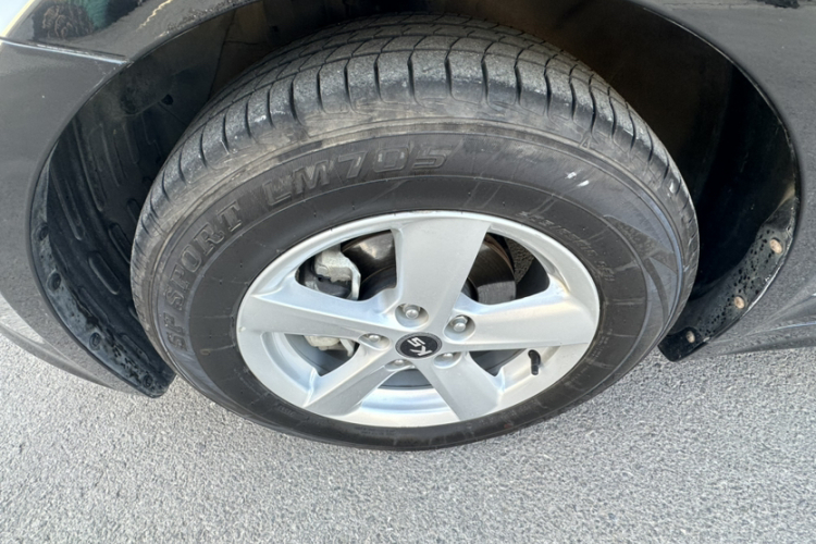 起亚K5 2014款 2.0L 手动GL车身外观6005