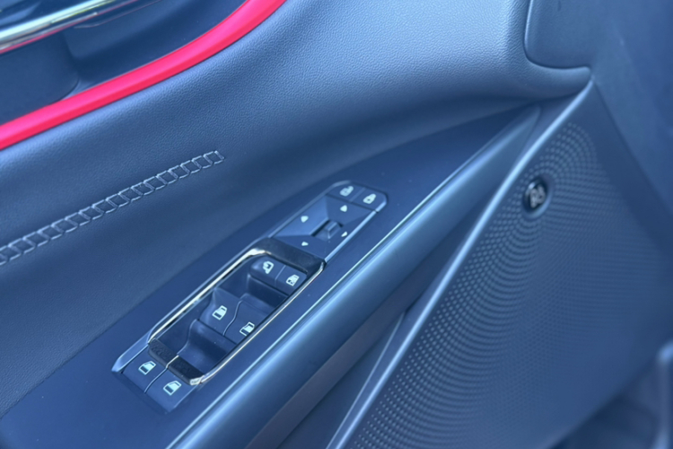 福特 蒙迪欧 2024款 2.0T E-混动运动版 ST-Line车身外观6012