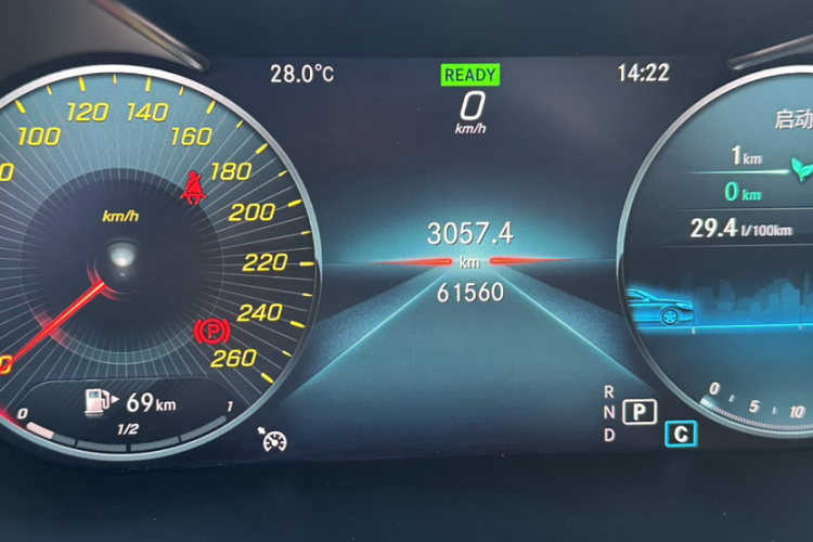 奔驰C级 2019款 改款 C 260 L 运动版中控内饰15