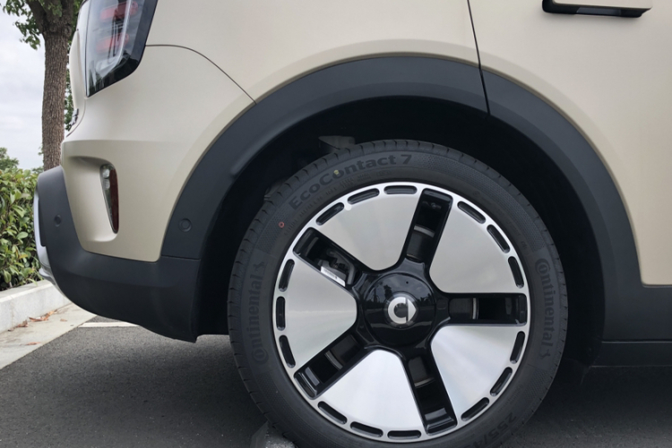 smart精灵#5 2024款 长续航奇旅 豪华版车身外观6008