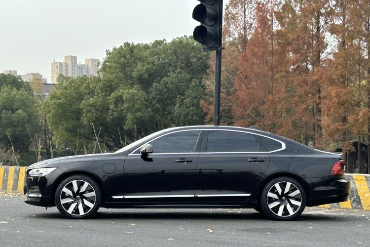 沃尔沃S90新能源 2024款 插电式混动 四驱长续航智雅豪华版车身外观6002