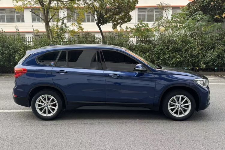 宝马X1 2018款 sDrive18Li 时尚型车身外观6006