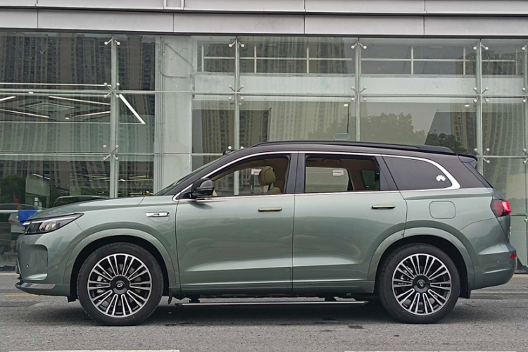 鸿蒙智行 问界M7 2024款 1.5T 智驾四驱Max版 5座车身外观6006