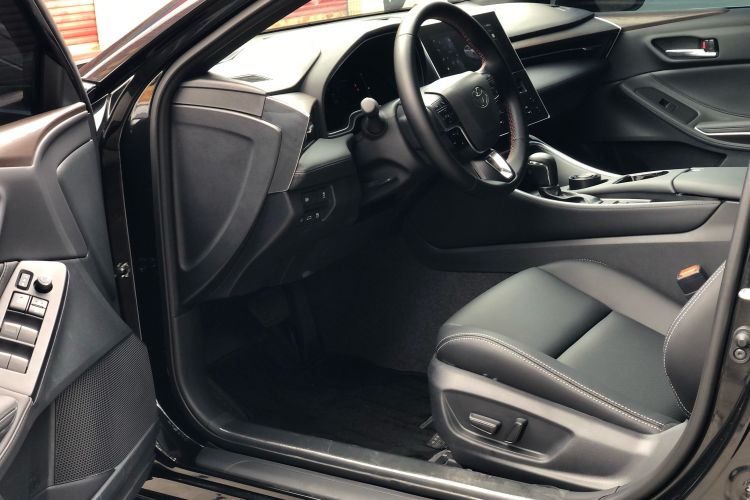 丰田 亚洲龙 2024款 2.0L 进取版中控内饰7004