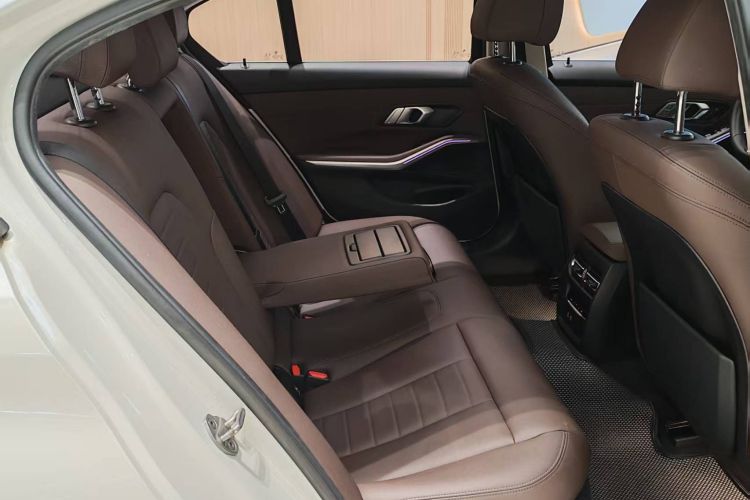 宝马3系 2021款 改款 325i M运动套装中控内饰7003