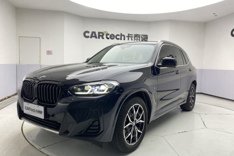 宝马X3 2022款 改款 xDrive25i M运动套装车身外观1
