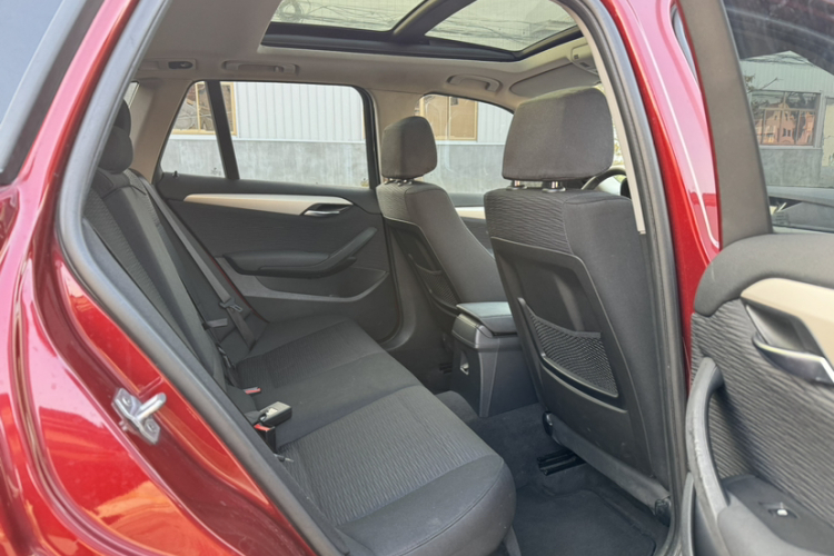 宝马X1 2014款 sDrive18i 时尚型中控内饰7004