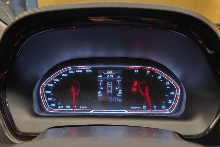 奇瑞 瑞虎3X 2017款 1.5L 手动时尚版中控内饰15