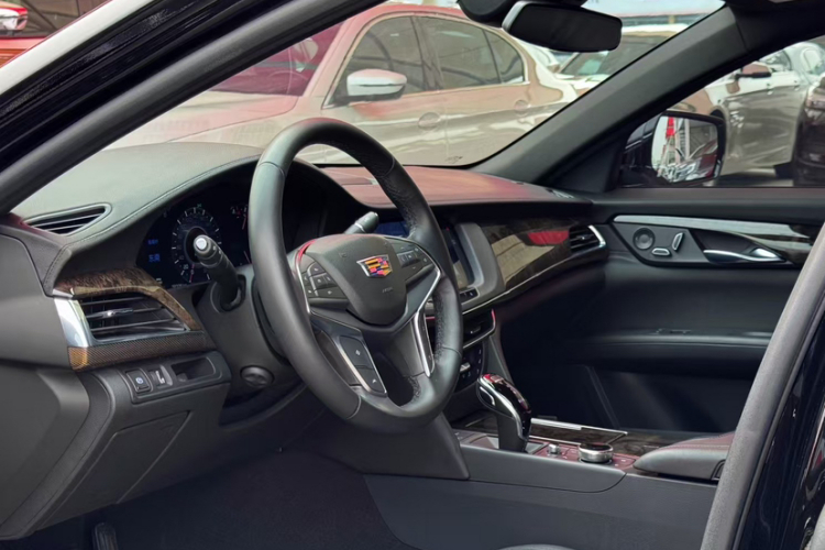 凯迪拉克CT6 2022款 28T 豪华型中控内饰7006