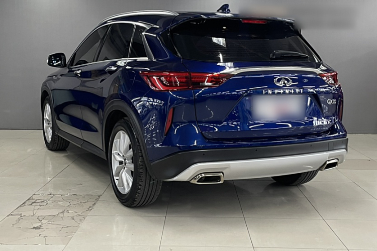 英菲尼迪QX50 2018款 2.0T 两驱时尚版车身外观6008