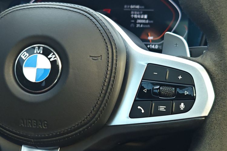 宝马4系 2022款 425i M运动套装中控内饰7011