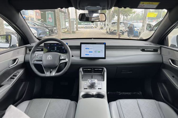 比亚迪 秦PLUS 2025款 DM-i 智驾版 55KM领先型中控内饰7001