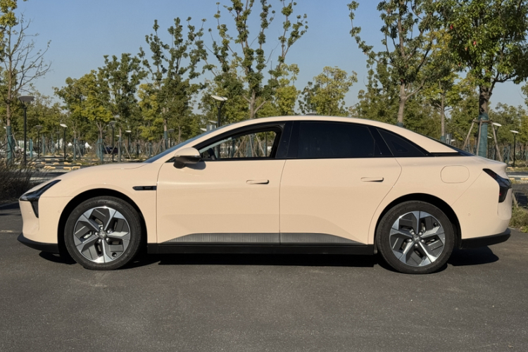 小鹏MONA M03 2024款 620 超长续航车身外观6006