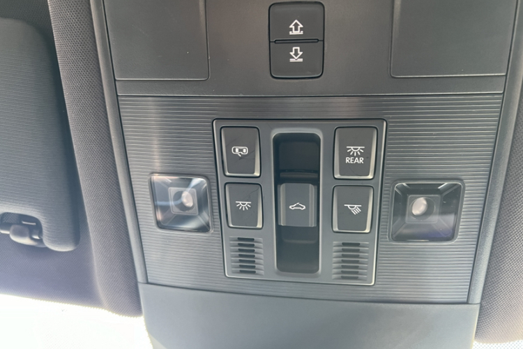 大众 T-ROC探歌 2024款 300TSI DSG两驱辰光版局部细节9004