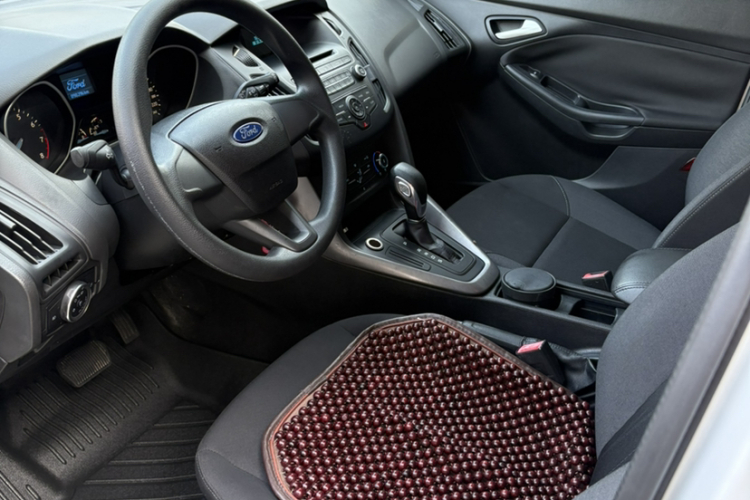 福特 福克斯 2015款 两厢 1.6L 自动舒适型中控内饰7002