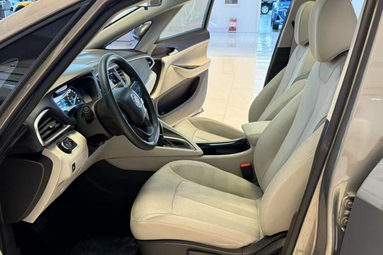 别克GL6 2019款 18T 6座精英型 国VI中控内饰7001