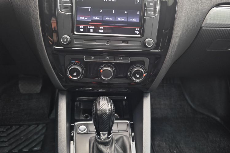 大众 速腾 2018款 1.6L 自动舒适型中控内饰7004