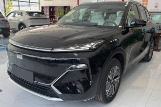 吉利银河 银河星舰7 EM-i 2025款 120km 启航+版