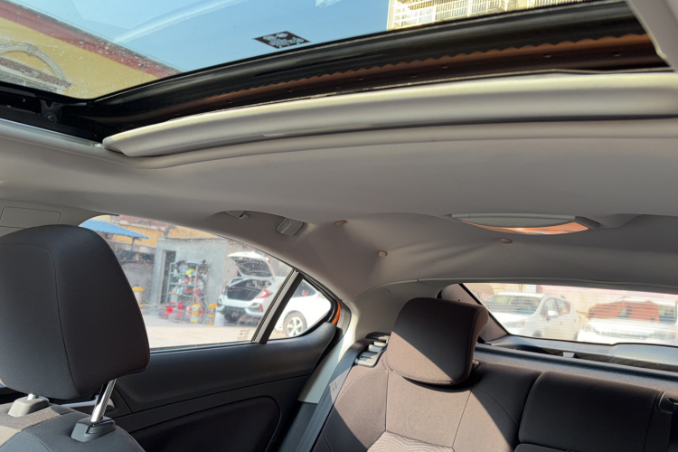 名爵 MG6 2014款 掀背 1.8L 自动驾值版局部细节22