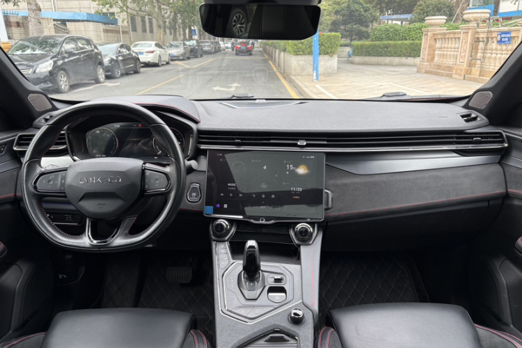 领克05 2020款 2.0TD 四驱劲Halo中控内饰7001