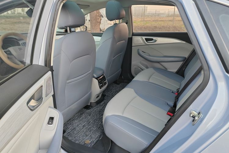 飞凡汽车 飞凡ER6 2020款 620km 智享版中控内饰7004