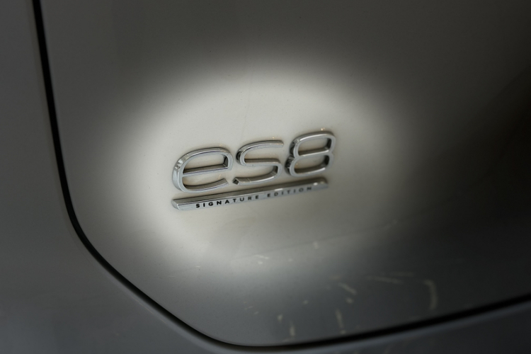 蔚来ES8 2026款 六座行政签名版车身外观6008