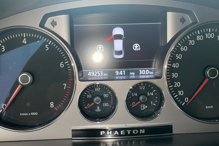 大众 辉腾 2014款 3.0L 商务型中控内饰15