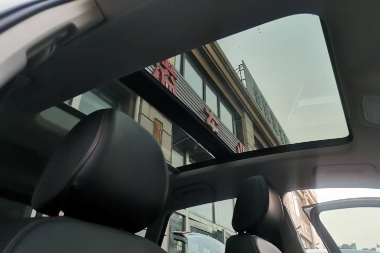 奥迪Q3 2018款 35 TFSI 时尚型典藏版中控内饰7004