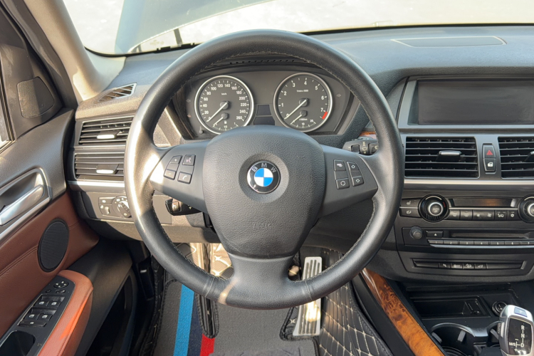 宝马X5(进口) 2011款 xDrive35i 领先型局部细节13