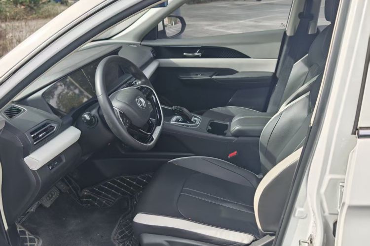 东风风神E70 2021款 改款二 500 超悦版中控内饰7001