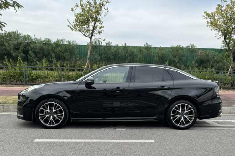 领克03 2022款 2.0TD DCT劲Pro车身外观6002